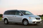 Chrysler Town & Country Touring 2011 года